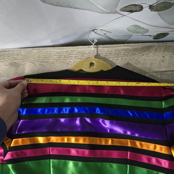 MAGGY LONDON | Vintage Satin Striped Cropped Rainbow Jacket - Picture 11 of 12